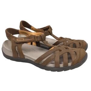 Baretraps Feena Faux Leather Hook and Loop Strappy Brown Fisherman Sandal 7M